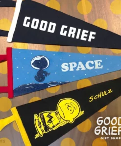 Super7 Peanuts Pennant - Snoopy Space