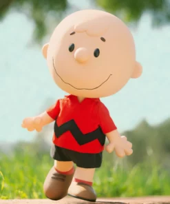 Super7 Peanuts Supersize - Charlie Brown (Red Shirt)